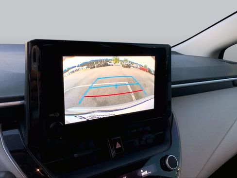 Used 2024 Toyota Corolla LE FWD image 28