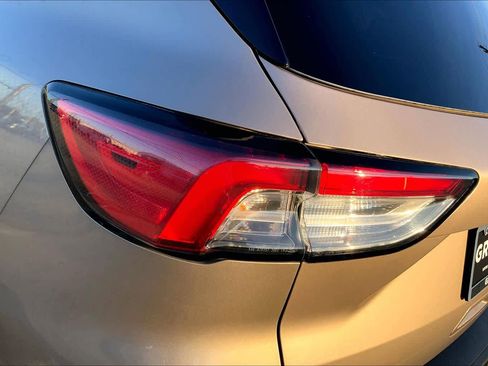 Used 2020 Ford Escape SEL image 29