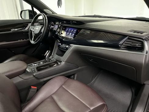 Certified 2020 Cadillac XT6 Premium Luxury FWD image 30