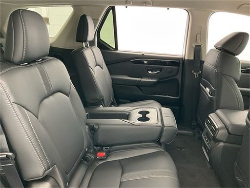 New 2025 Honda Pilot EX-L image 26