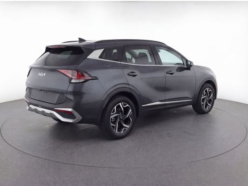 Used 2025 Kia Sportage LX image 9