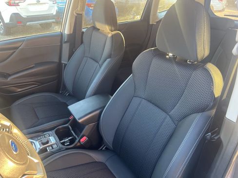 Used 2024 Subaru Forester Premium image 9