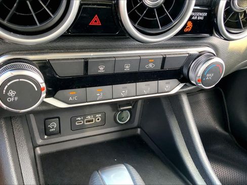 Used 2024 Nissan Sentra SV FWD image 32