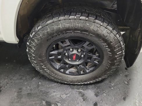 Used 2017 Toyota 4Runner SR5 Premium AWD/4WD image 10