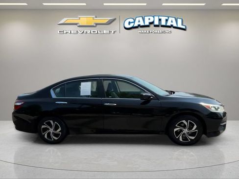 Used 2016 Honda Accord LX image 6