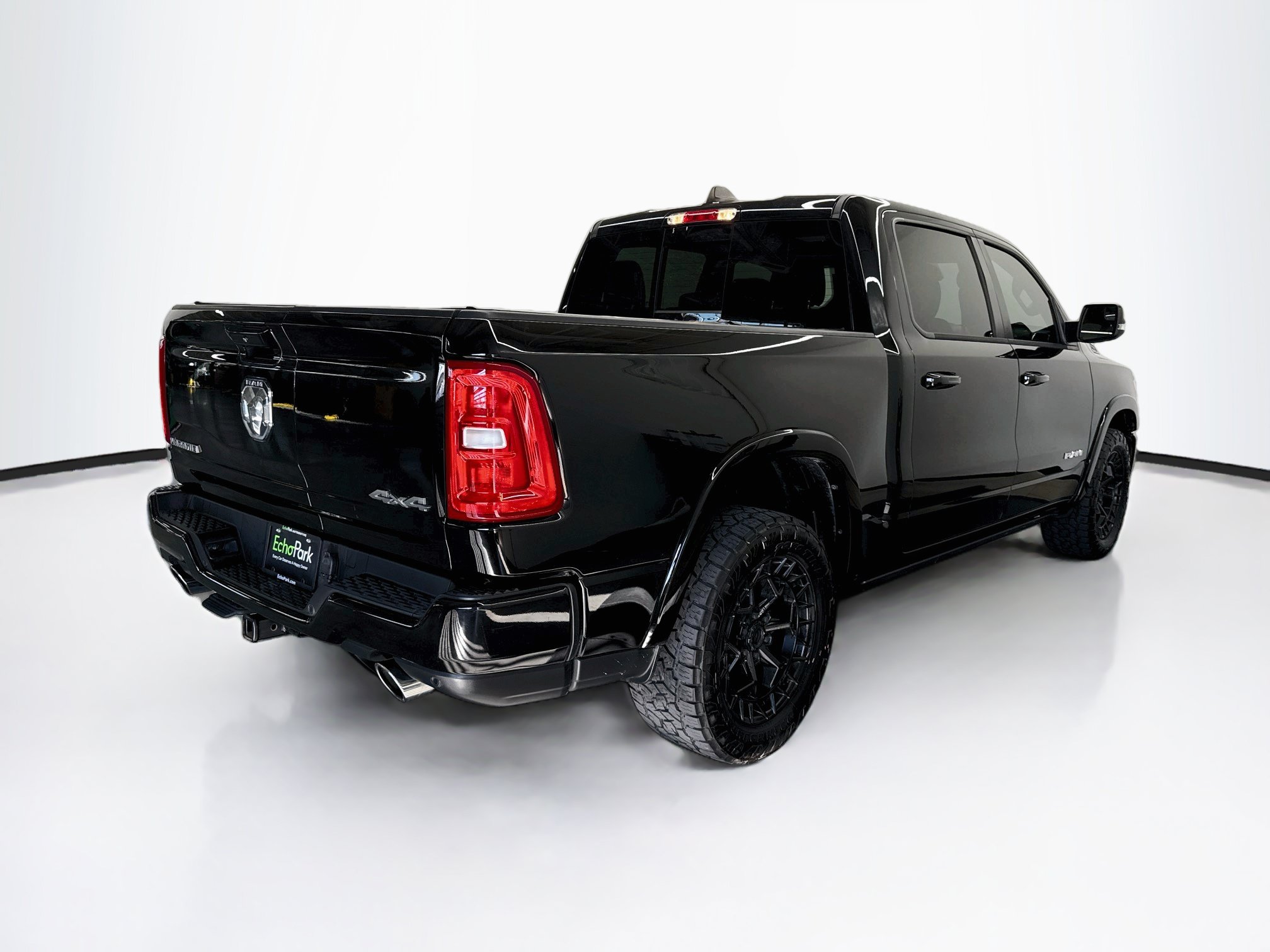 Used 2025 RAM 1500 Laramie w/ Laramie Southwest Edition AWD/4WD image 9