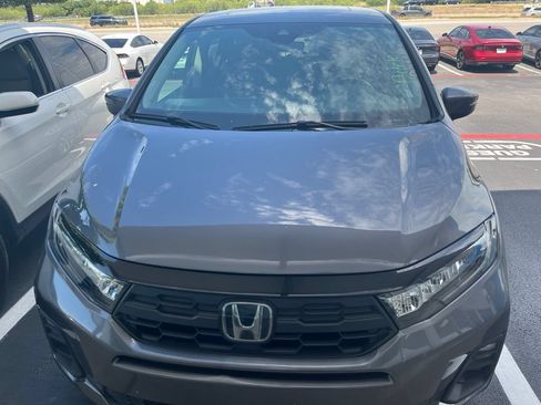 Used 2025 Honda Odyssey EX-L image 2