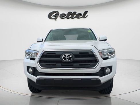 Certified 2016 Toyota Tacoma SR5 w/ Towing Package image 9