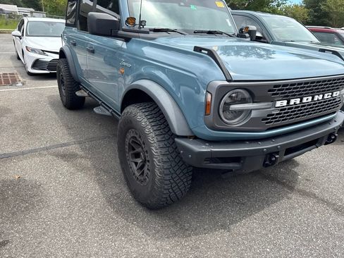 Used 2023 Ford Bronco Badlands AWD/4WD image 4