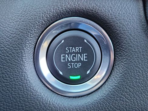 Used 2026 Chevrolet Colorado LT w/ LT Convenience Package image 32