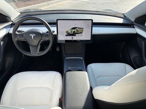 Used 2023 Tesla Model 3 Standard Range image 7