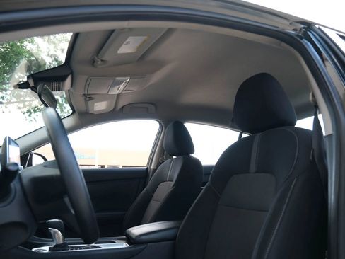 Used 2023 Nissan Sentra SV image 21