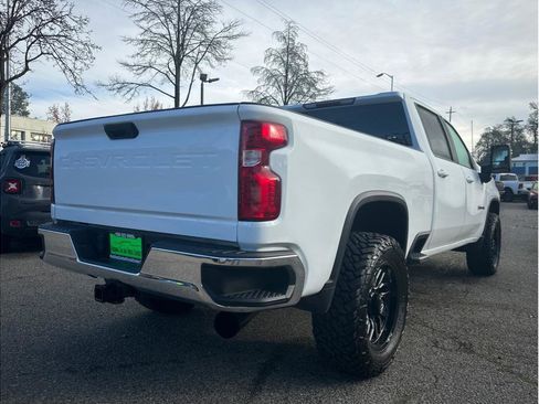 Used 2020 Chevrolet Silverado 2500 LT w/ Z71 Off-Road Package image 8