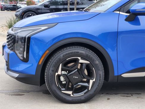 Certified 2026 Kia Sportage EX w/ EX Panorama Roof Package image 7