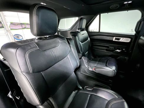 Used 2022 Ford Explorer ST w/ Equipment Group 401A AWD/4WD image 34