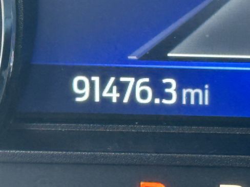 Used 2022 Ford Explorer Limited image 25