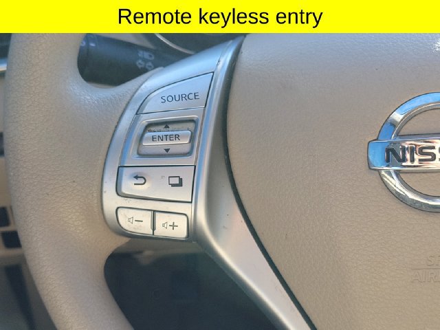 Used 2014 Nissan Rogue SV w/ SV Moonroof Package AWD/4WD image 11