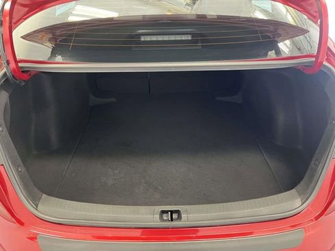 Used 2025 Toyota Corolla LE w/ Convenience Package image 17