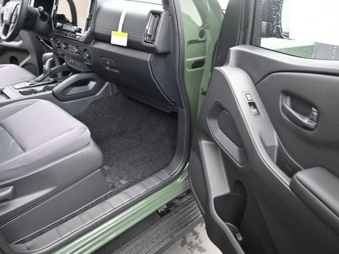 New 2026 Nissan Frontier SV AWD/4WD image 19