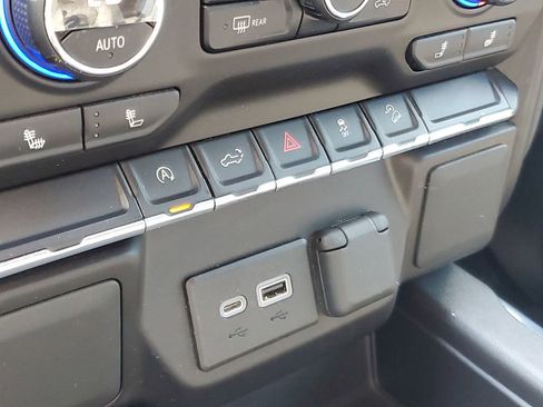 Used 2021 Chevrolet Silverado 1500 LT Trail Boss image 25