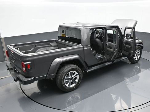 Used 2024 Jeep Gladiator Sport w/ Premium Package image 70