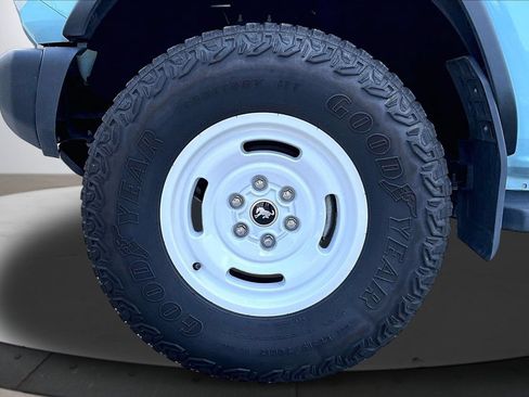 Used 2024 Ford Bronco Heritage Edition AWD/4WD image 32