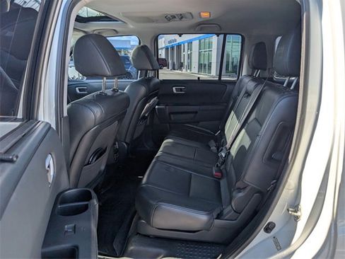 Used 2015 Honda Pilot Touring image 9