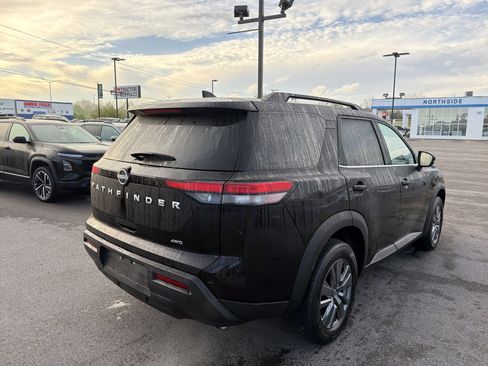 Used 2025 Nissan Pathfinder SV AWD/4WD image 6