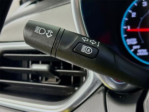 Used 2021 Chevrolet Equinox LS w/ LS Convenience Package image 5