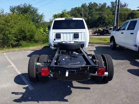 New 2026 RAM 5500 Tradesman w/ Chrome Appearance Group image 6