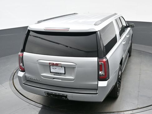 Used 2016 GMC Yukon XL SLT image 40