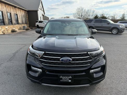 Used 2021 Ford Explorer XLT w/ Equipment Group 202A image 10