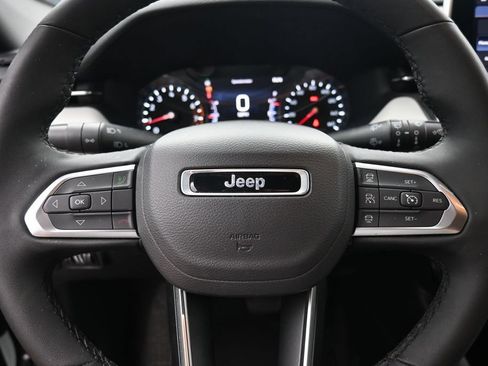 Used 2025 Jeep Compass Limited AWD/4WD image 19