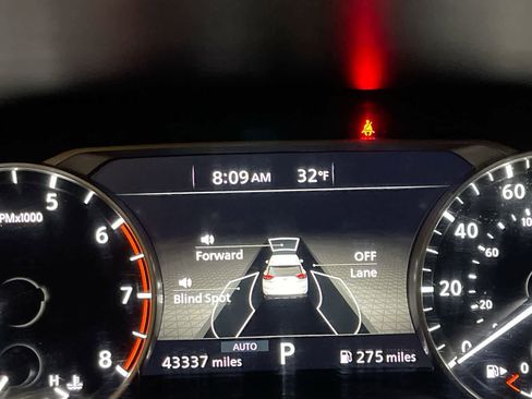 Used 2024 Nissan Rogue SV image 15