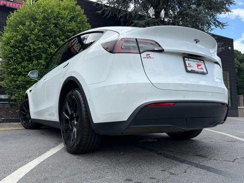 Used 2022 Tesla Model Y Long Range AWD/4WD image 20