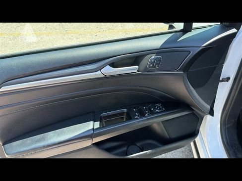 Used 2020 Ford Fusion Titanium AWD/4WD image 7