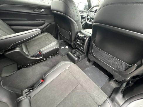 New 2025 Jeep Grand Cherokee L Altitude image 16