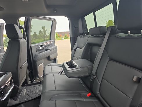 New 2026 GMC Sierra 2500 Denali w/ Denali Reserve Package image 14