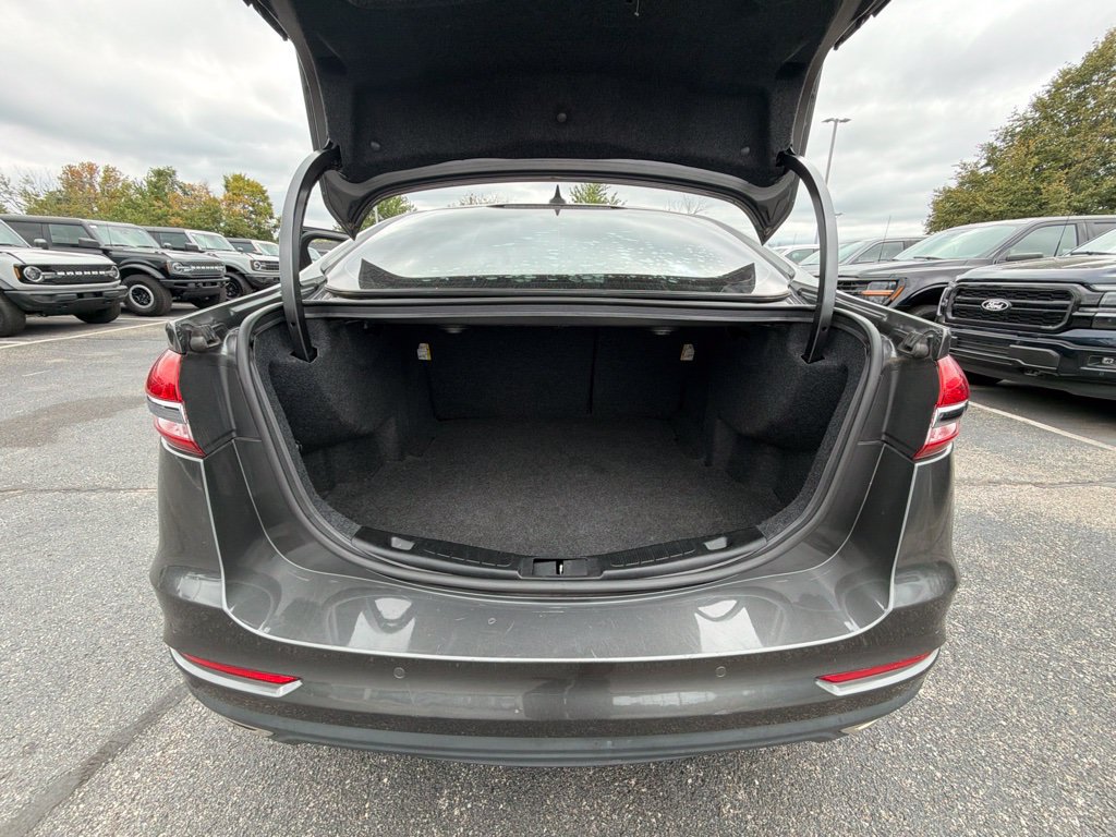 Used 2020 Ford Fusion Titanium AWD/4WD image 12
