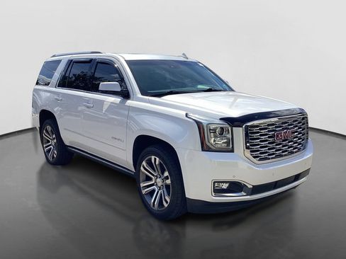 Used 2018 GMC Yukon Denali w/ Denali Ultimate Package AWD/4WD image 3