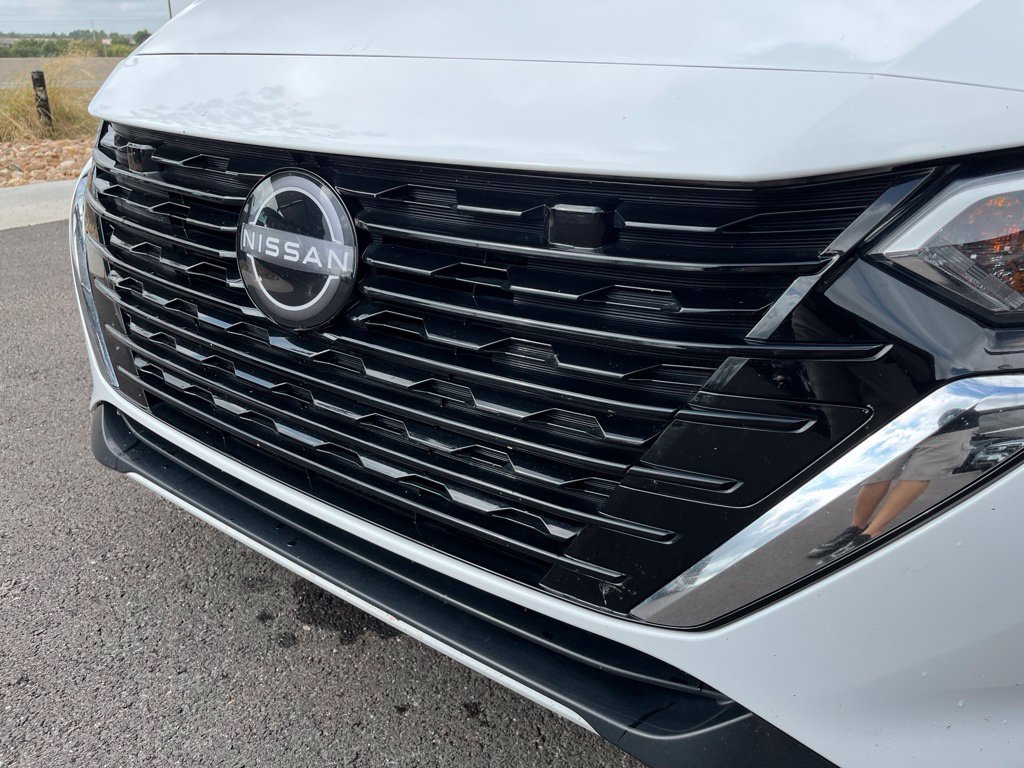 Used 2025 Nissan Sentra SV FWD image 14
