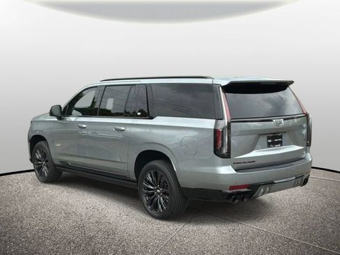 Used 2024 Cadillac Escalade ESV V w/ LPO, ONYX Package AWD/4WD image 6