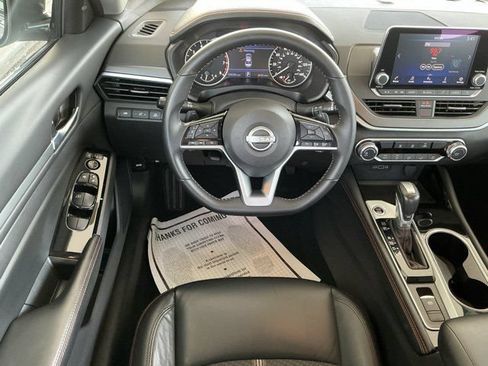 Used 2025 Nissan Altima 2.5 SR AWD/4WD image 13