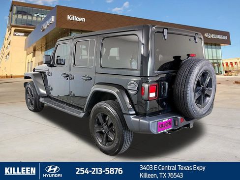 Used 2020 Jeep Wrangler Unlimited Sahara AWD/4WD image 5