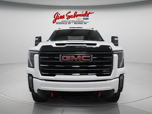 Used 2024 GMC Sierra 2500 AT4 w/ Technology Package AWD/4WD image 3
