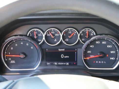 Used 2022 Chevrolet Silverado 2500 Custom w/ Custom Value Package image 28