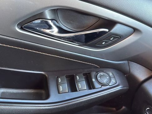 Used 2019 Chevrolet Traverse LT image 22