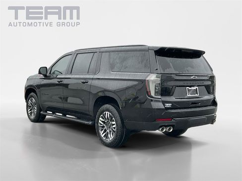 New 2026 Chevrolet Suburban Z71 w/ Comfort Package image 5