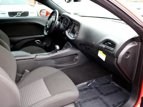 Used 2020 Dodge Challenger R/T image 33