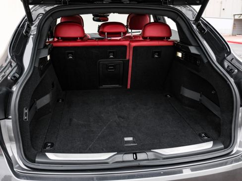 Used 2017 Maserati Levante w/ Luxury Package image 49